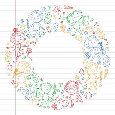 Yaratıcı çocuklar dans eder, şarkı çalar, futbol oynar, gitar çalar, keman çalar, kağıttan model ler yap. Beyaz tahta üzerinde renkli çizim. Alıştırma kitabı çizimi.