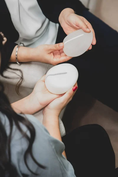 Plastic Surgeon Patient Discuss Choice Breast Implants Mastectomy Breast Augmentation — Stock Photo, Image