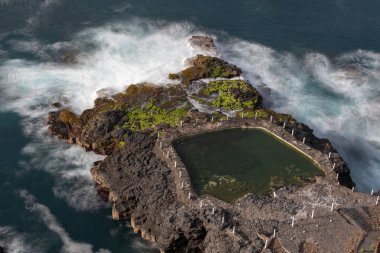Tenerife adasında doğal yüzme havuzları