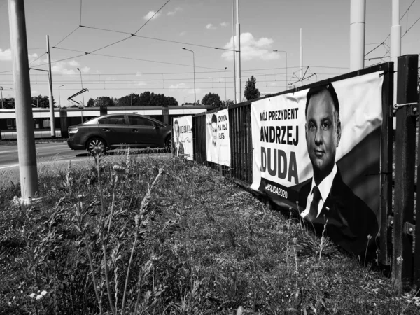 Seçim Kampanyası Zamanı Polonyalılar Ülkelerinin Başkanını Seçerler Aday Posterleri Siyah — Stok fotoğraf