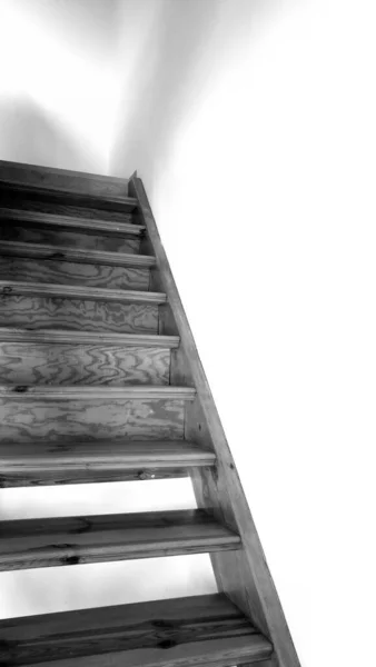 Деревянные Лестницы Интерьере Польского Дома — стоковое фото