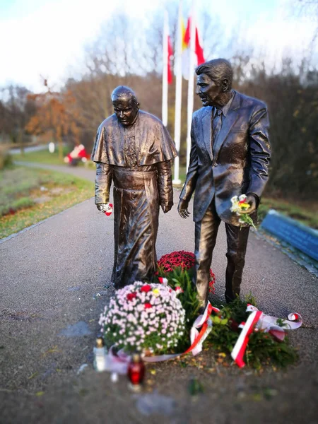 教皇约翰 波尔二世和美国总统罗纳德 里根正在散步 格但斯克波兰 — 图库照片