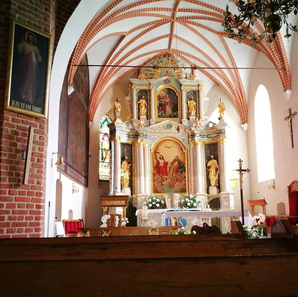 波兰普克的Catholi教堂 — 图库照片