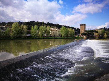 Etrafı gezen güzel Floransa, güzel bir tarihi mimari arayın. Floransa, İtalya.