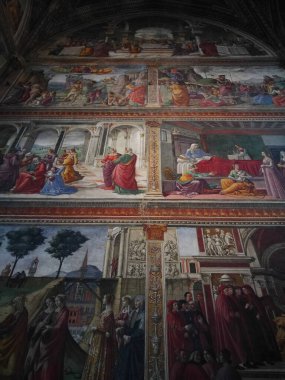 Güzellik mimarisi. Renkli sanatsal görünüş. Santa Maria Novella Bazilikası. Floransa, Ita;.