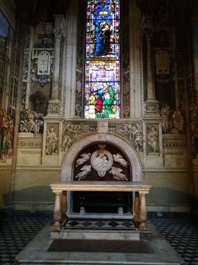 Güzellik mimarisi. Renkli sanatsal görünüş. Santa Maria Novella Bazilikası. Floransa, Ita;.