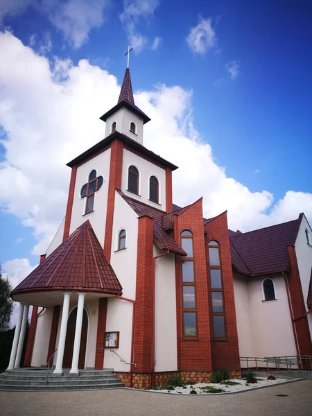 Église Catholique Sur Marché Principal Przysieki Pologne — Photo