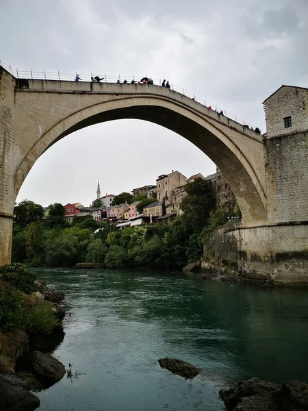 Bosna Hersek Mostar Kentindeki Güzel Tarihi Köprü — Stok fotoğraf