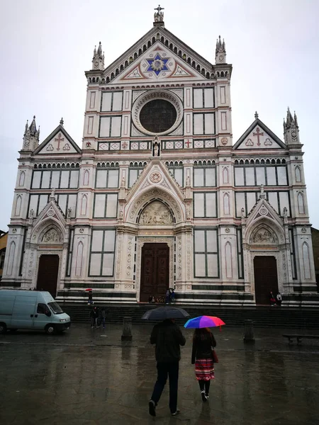 観光の美しさフィレンツェ 素敵な歴史的建造物をお探しです フィレンツェ イタリア — ストック写真