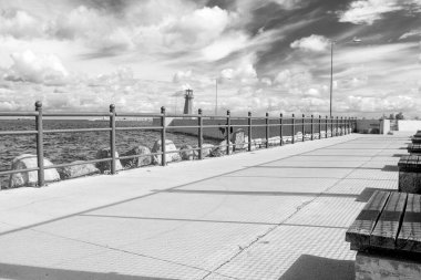 Gdansk limanındaki deniz feneri, Gdansk Körfezi, Baltık Denizi, Polonya.