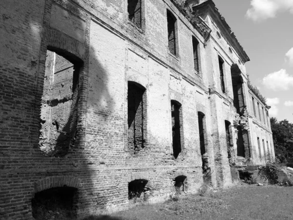 Руины Дворца Финкенштейн Каменце Польша — стоковое фото