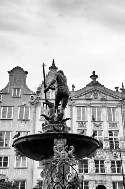 Polonya 'nın Gdansk kentindeki Eski Şehir bölgesinde güzel bir mimari.