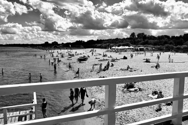 People Rest Beacn Hot Summer Day Gulf Gdansk Baltic Sea — Stock Photo, Image