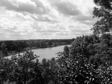 Drohiczyn, Polonya ve Avrupa 'daki Basislica Katedrali' nden Bug Nehri 'ne bak