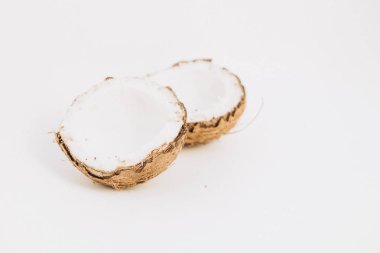 Arka plan üzerinde izole Hindistan cevizi