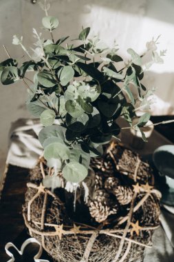 Noel ve yeni yıl dekore edilmiş iç. 