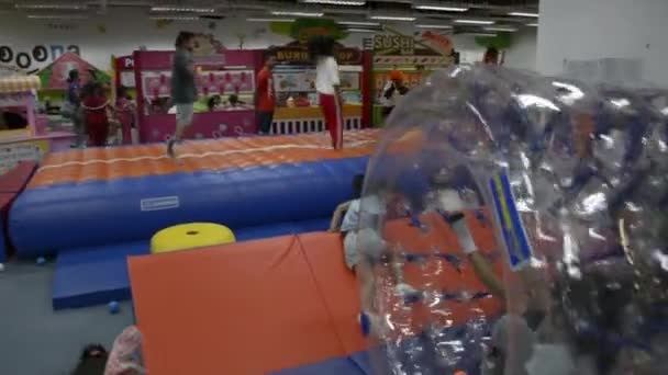 Phuket Tayland Temmuz 2019 Birçok Çocuk Bir Alışveriş Merkezi Oyun — Stok video