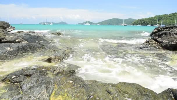 Paisaje Bahía Yon Andaman Mar Con Agua Clara Yates Durante — Vídeo de stock