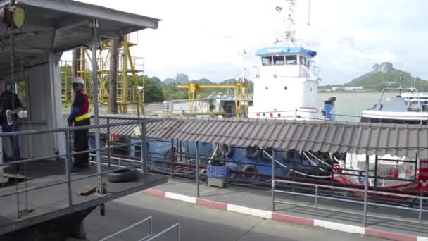 Suratthani Thailandia Agosto 2019 Scenario Seatran Ferry Port Navi Passeggeri — Video Stock