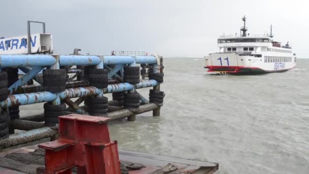 Suratthani Thailand August 2019 Ferry Leaving Nathon Seaport Samui Island — Stock Video