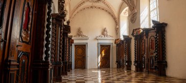  Yukarı Avusturya 'daki Linz yakınlarındaki St. Florian Manastırı' nın İzlenimleri ve Detayları