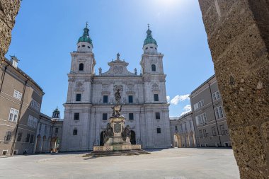 Ünlü Salzburg Katedrali (Salzburger Dom) Domplatz, Salzburg Toprakları, Avusturya