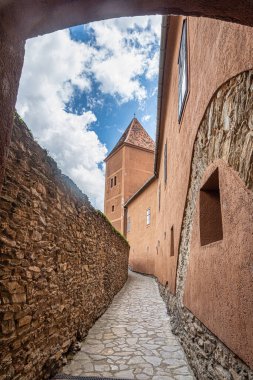 Macaristan 'ın ortaçağ romantik küçük kasabası Koeszeg' in taklitleri.