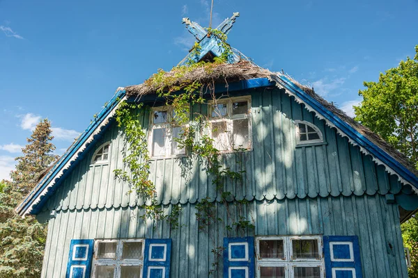 아니아 니다에 전통적 어부의 집입니다 Nida 리투아니아의 휴양지이다 쿠로니 석호와 — 스톡 사진