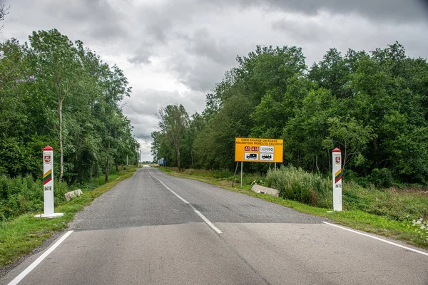 Letonya Ile Litvanya Arasındaki Sınırda Bulunan Letonya Sınır Işareti — Stok fotoğraf