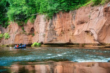 Gauja Ulusal Parkı, Letonya 'daki Kum Taşı uçurumları