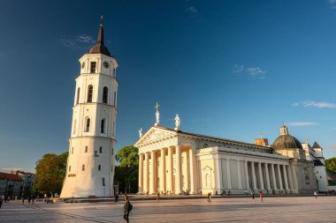 St. Stanislaus Katedral Bazilikası ve St. Vladislav Katedral Meydanı 'nın Akşam Manzarası,