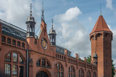 Jacek kulesi ve Gdansk, Polonya 'daki eski pazar manzarası