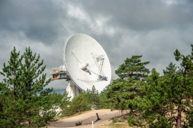 Ventspils Uluslararası Radyo Astronomi Merkezi. Ventspils Radyo Astronomi Merkezi Letonya 'nın eski bir Sovyet radyo astronomi tesisidir.