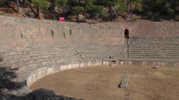 ギリシャのデルファイにある古代スタジアムのパノラマビュー — ストック動画