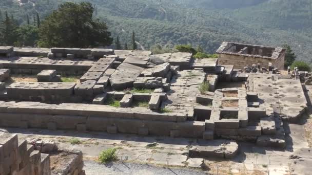 デルフィの遺跡でアテナ プロナイア寺院 神アポロンの神託の座の席 — ストック動画