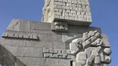 Polonyalı savunucuların anısına Westerplatte Anıtı. Westerplatte Muharebesi, Almanya 'nın 2. Dünya Savaşı' nda Polonya 'yı işgalinin ilk muharebelerinden biriydi..
