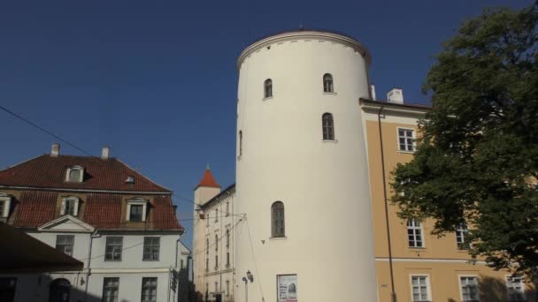 ラトビアのリガ城 ユネスコの世界遺産 元は1330年にリヴォニア騎士団のために建設され 現在は大統領宮殿となっている — ストック動画
