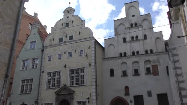 Uitzicht Beroemde Drie Broers Huizen Oude Stad Van Riga Het — Stockvideo