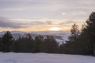 Dağlarda gün batımı