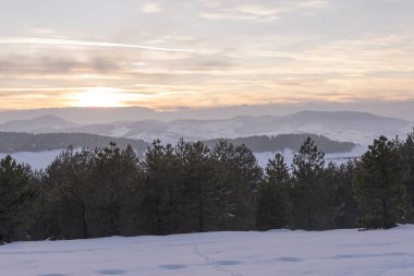 Dağlarda gün batımı