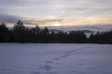 Dağlarda gün batımı
