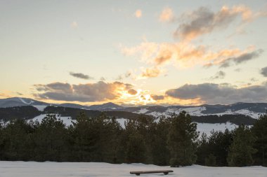 Bulutlu sunset Bulvarında görüntülemek 