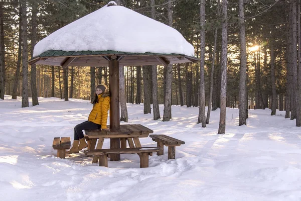 Girl Yellow Jacket Snow — Stock Photo, Image