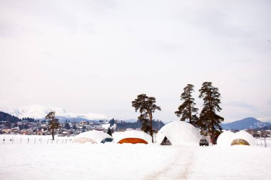 Bakuriani Köyü dağ Kayak resort kış manzara görünümü, Georgia