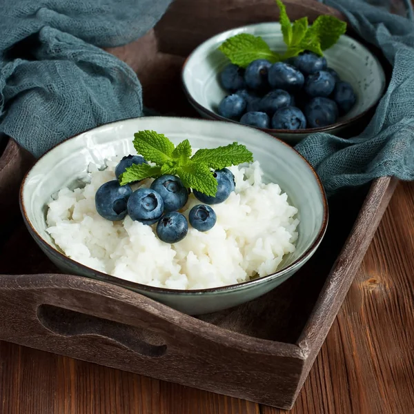 Puding Nasi Vanili Dengan Buah Berry Segar Nutrisi Sehat — Stok Foto