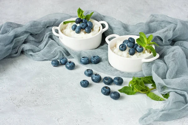 Rice Pudding Blueberry Decorated Mint Leaf Healthy Nutrition — Stock Photo, Image