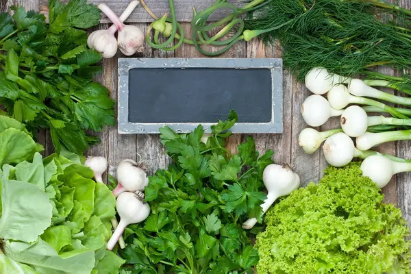 Zdravé Potravinové Složky Pozadí Bio Zelenina Byliny Dřevěné Pozadí — Stock fotografie