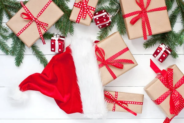 装飾でクリスマス ギフト ボックス コピー スペース平面図 — ストック写真