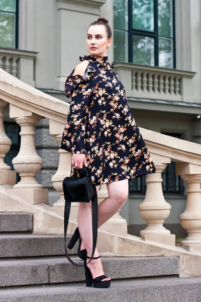 Beautiful Stylish Girl Color Dress Posing Steps — Stock Photo, Image