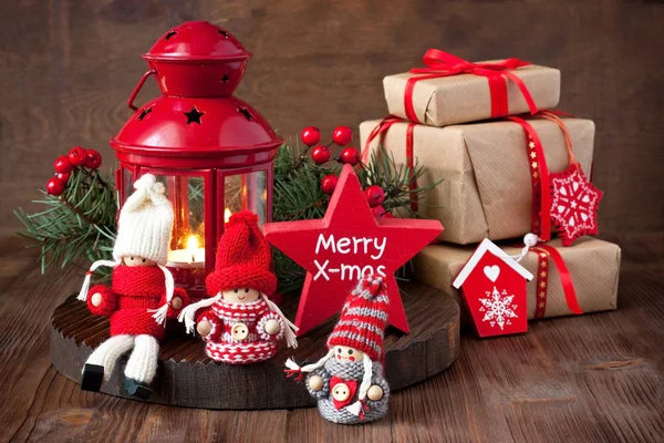 Composição Natal Com Lanterna Caixas Presente Pequenos Brinquedos Fundo Férias — Fotografia de Stock